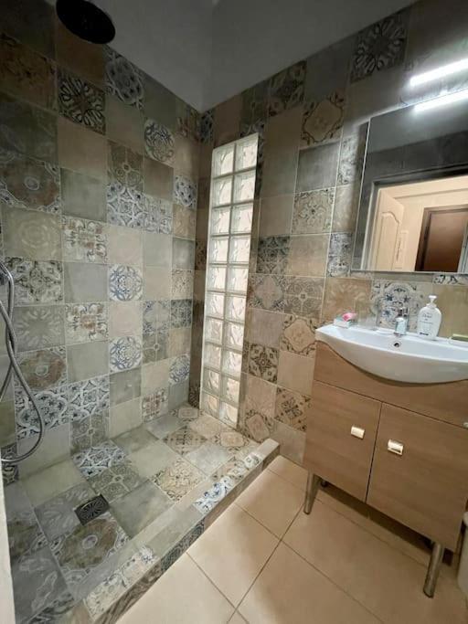 Kato Patisia Studio With Balcony Atene Esterno foto